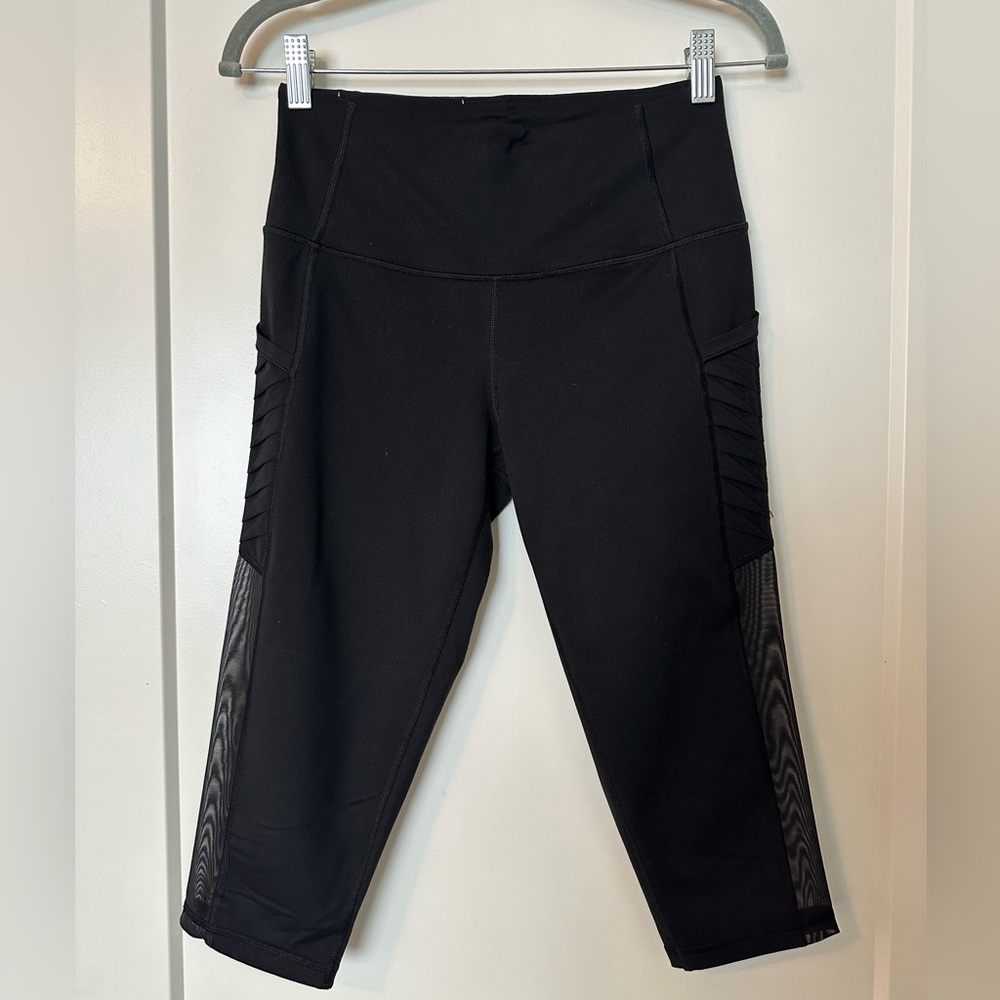 VSX Black Cropped Leggings with Mesh details